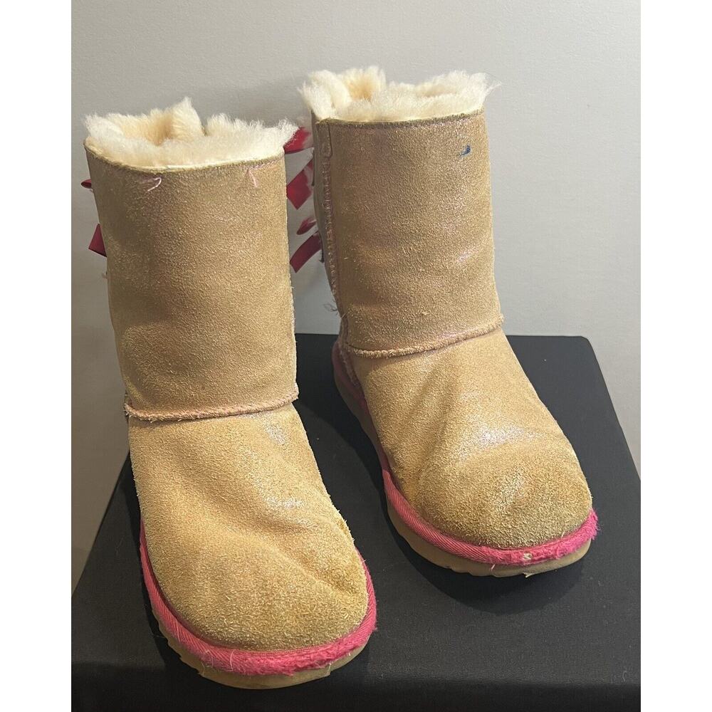 Uggs Girls size 5 Pink Glitter and Bow - Picture 3 of 5